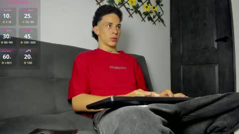 Snapshot of maxxx_bigcock chatting on April 24, 2026, 3:09 am Max online show from April 24, 2026, 3:09 am