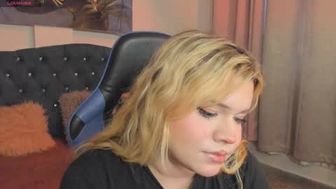 Maxine Minx online show from February 4, 2025, 11:38 am