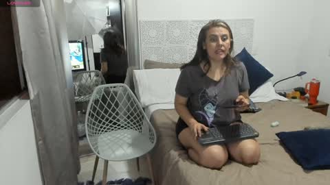 Victoria online show from December 5, 2024, 2:09 am