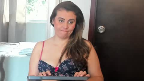 Snapshot of maxzy_star chatting on July 2, 2026, 3:51 pm Victoria online show from July 2, 2026, 3:51 pm
