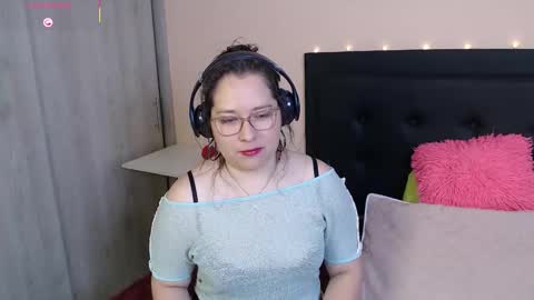 May online show from September 26, 2025, 7:51 pm