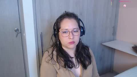 May online show from October 4, 2025, 2:09 am