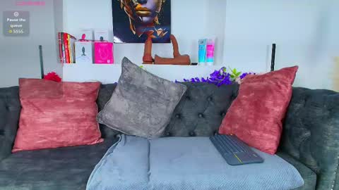 Snapshot of may_wood chatting on September 30, 2025, 12:10 pm may_wood online show from September 30, 2025, 12:10 pm