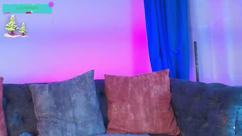 Snapshot of may_wood chatting on December 4, 2025, 12:03 pm may_wood online show from December 4, 2025, 12:03 pm