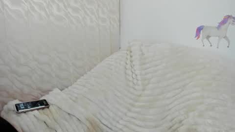 Maya online show from December 3, 2025, 2:59 pm