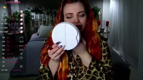 Maya Mils online show from December 31, 2024, 1:04 am