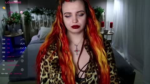 Maya Mils online show from December 31, 2024, 4:06 am