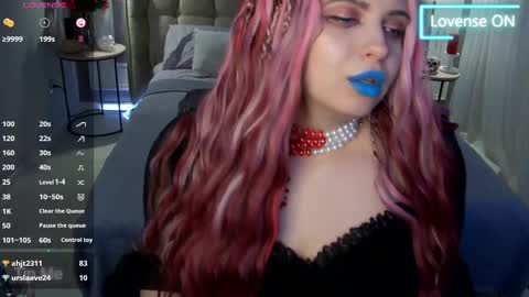 Maya Mils online show from March 4, 2025, 7:08 am