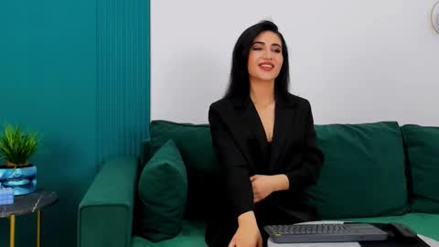 Maya online show from February 21, 2025, 2:27 pm