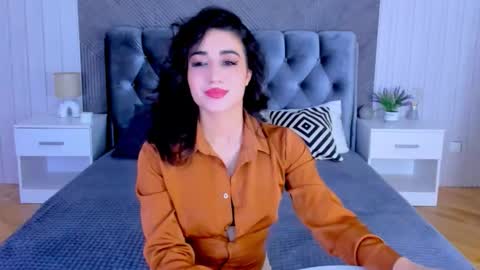 Maya online show from November 14, 2025, 2:38 pm