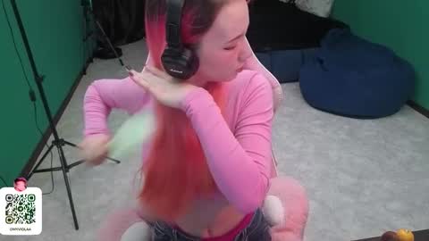 Maya Viola online show from March 17, 2026, 6:06 am