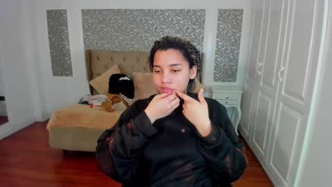 Maya online show from September 26, 2025, 3:54 am