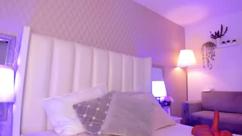 Maya online show from January 31, 2025, 4:25 am