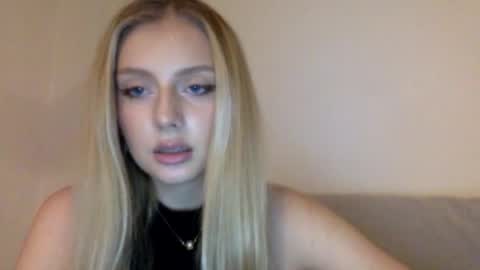 mayaflirt online show from February 18, 2026, 9:00 pm