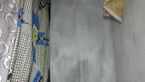 Snapshot of mayajadorelie chatting on September 8, 2025, 3:55 pm charlesia online show from September 8, 2025, 3:55 pm