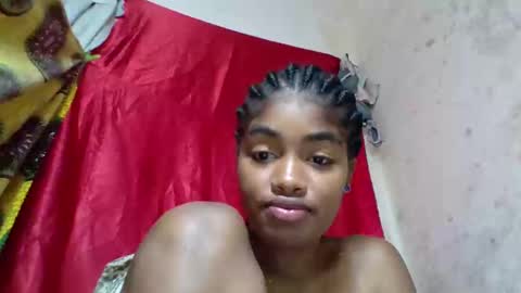Snapshot of mayajadorelie chatting on December 5, 2025, 4:25 pm charlesia online show from December 5, 2025, 4:25 pm