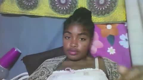 Snapshot of mayajadorelie chatting on January 12, 2026, 6:46 pm charlesia online show from January 12, 2026, 6:46 pm