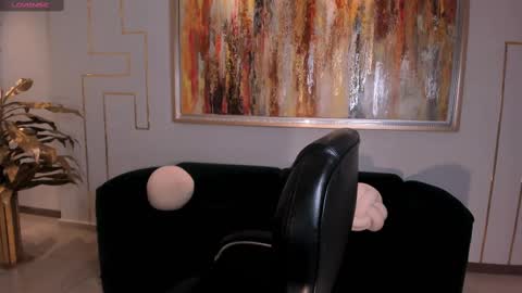 Snapshot of mayamoretti chatting on September 26, 2025, 3:32 am Maya online show from September 26, 2025, 3:32 am