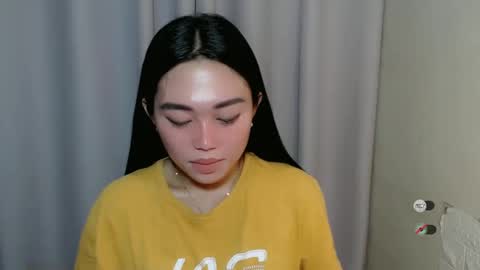 mayasally_ online show from December 5, 2024, 7:05 am