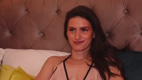 Snapshot of mayavixxen chatting on January 25, 2025, 6:01 am MayaVixxen online show from January 25, 2025, 6:01 am