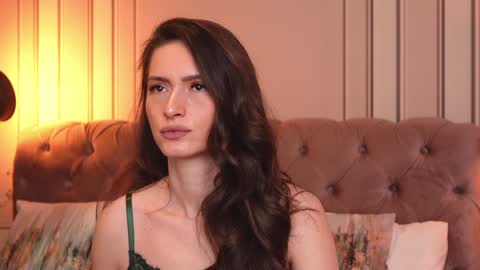 Snapshot of mayavixxen chatting on January 27, 2025, 2:42 am MayaVixxen online show from January 27, 2025, 2:42 am