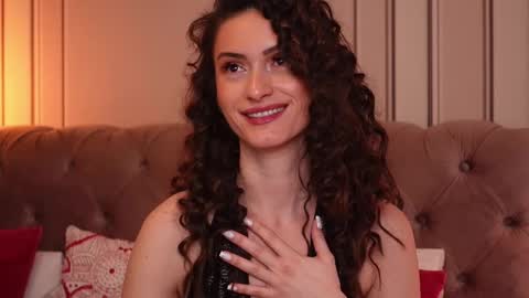 Snapshot of mayavixxen chatting on February 20, 2025, 6:39 am MayaVixxen online show from February 20, 2025, 6:39 am