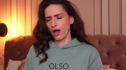 Snapshot of mayavixxen chatting on March 2, 2025, 9:53 am MayaVixxen online show from March 2, 2025, 9:53 am