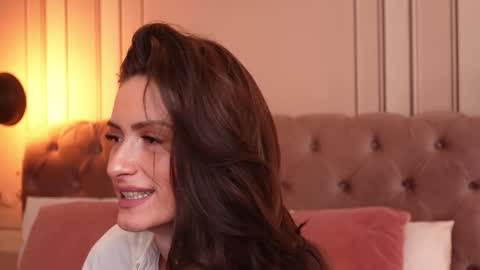 Snapshot of mayavixxen chatting on March 5, 2025, 6:44 am MayaVixxen online show from March 5, 2025, 6:44 am