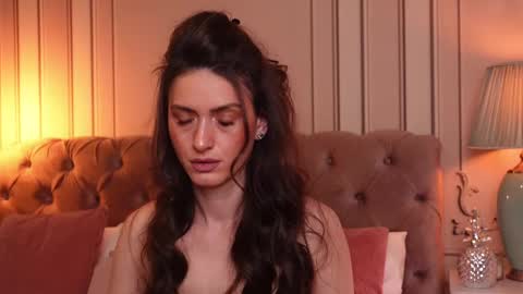 Snapshot of mayavixxen chatting on March 12, 2025, 3:35 am MayaVixxen online show from March 12, 2025, 3:35 am