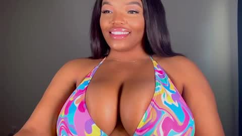 MayBabi online show from February 5, 2025, 3:09 pm