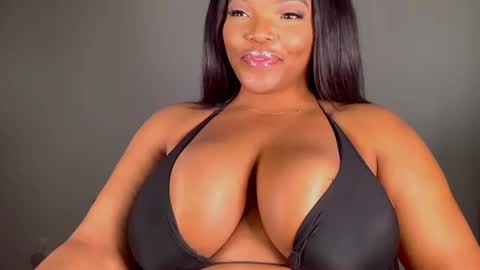 MayBabi online show from February 7, 2025, 2:26 pm