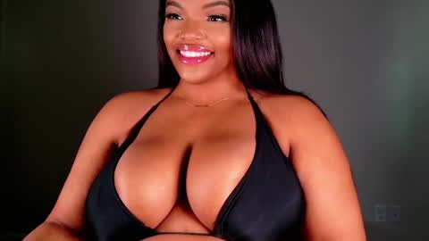 MayBabi online show from February 15, 2025, 2:33 pm