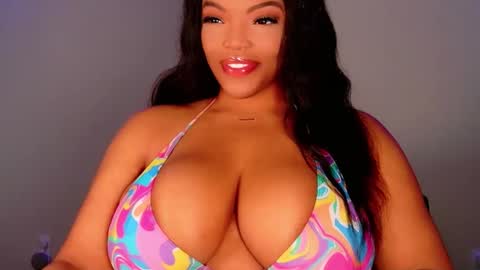 MayBabi online show from December 3, 2025, 12:03 pm