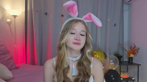 Snapshot of maybaybe chatting on October 31, 2025, 3:13 pm Alice online show from October 31, 2025, 3:13 pm