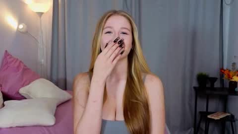 Snapshot of maybaybe chatting on November 5, 2025, 4:07 pm Alice online show from November 5, 2025, 4:07 pm