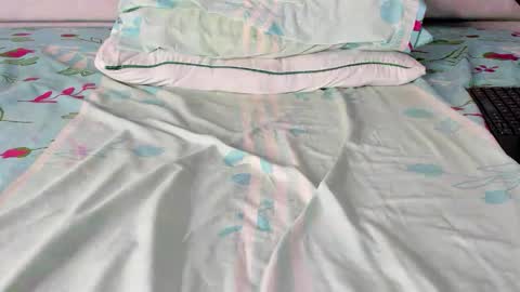 Maybelline69 online show from November 9, 2025, 9:51 am