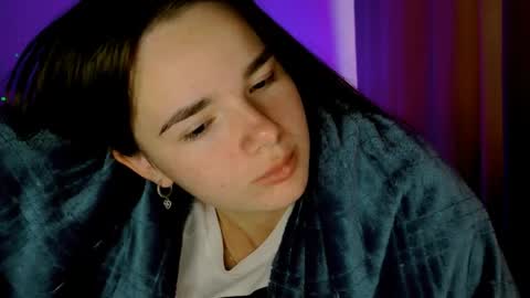 Snapshot of maybloom_ chatting on May 12, 2026, 5:04 am maybloom_ online show from May 12, 2026, 5:04 am