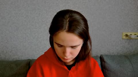 Snapshot of maybloom_ chatting on May 28, 2026, 10:12 am maybloom_ online show from May 28, 2026, 10:12 am
