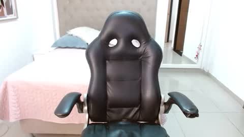 MAYA online show from January 10, 2026, 7:15 pm