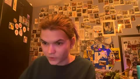 Rose online show from March 25, 2026, 10:49 pm