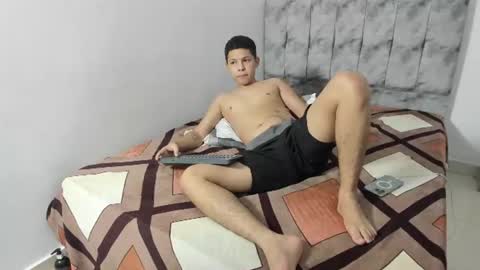 Snapshot of maykyboyx chatting on July 2, 2026, 9:32 pm Mayky... online show from July 2, 2026, 9:32 pm