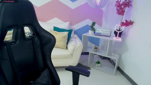 mayli_marie online show from March 27, 2026, 11:04 pm