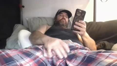 Snapshot of mayoramx chatting on February 10, 2026, 4:55 pm Dad bod 43 online show from February 10, 2026, 4:55 pm