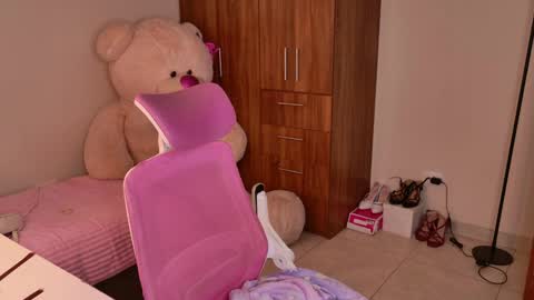 may online show from April 3, 2026, 9:02 pm