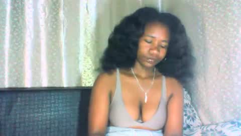 mayrah online show from December 2, 2025, 8:48 pm