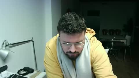 Snapshot of maythe4bwu chatting on December 23, 2024, 10:53 am maythe4bwu online show from December 23, 2024, 10:53 am