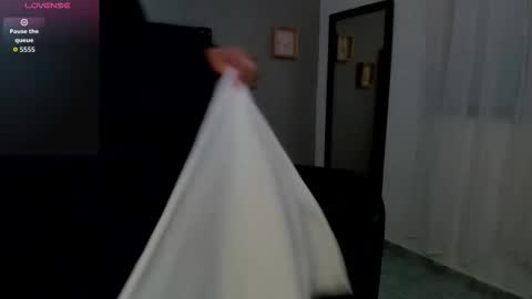 Mayu KIm online show from November 5, 2025, 11:10 am