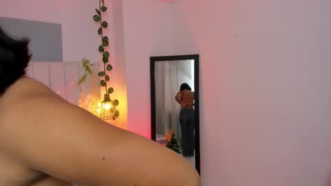 Mayu KIm online show from December 20, 2025, 7:10 pm