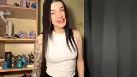 Adel online show from January 9, 2026, 5:32 am