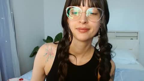 Mckayla online show from April 13, 2026, 4:23 pm